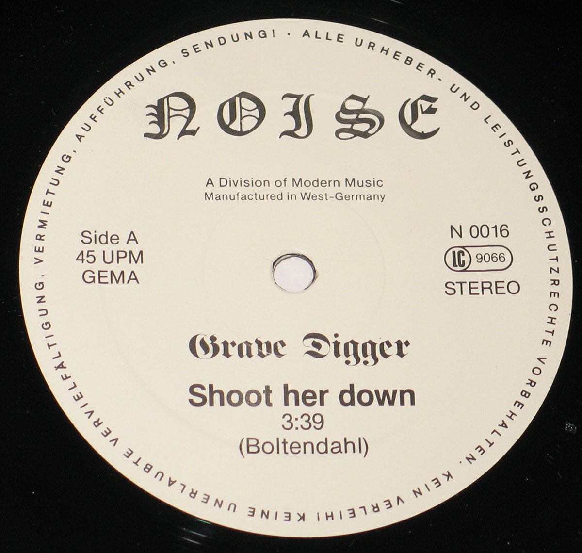 High Resolution Photo #3 grave digger shoot her down